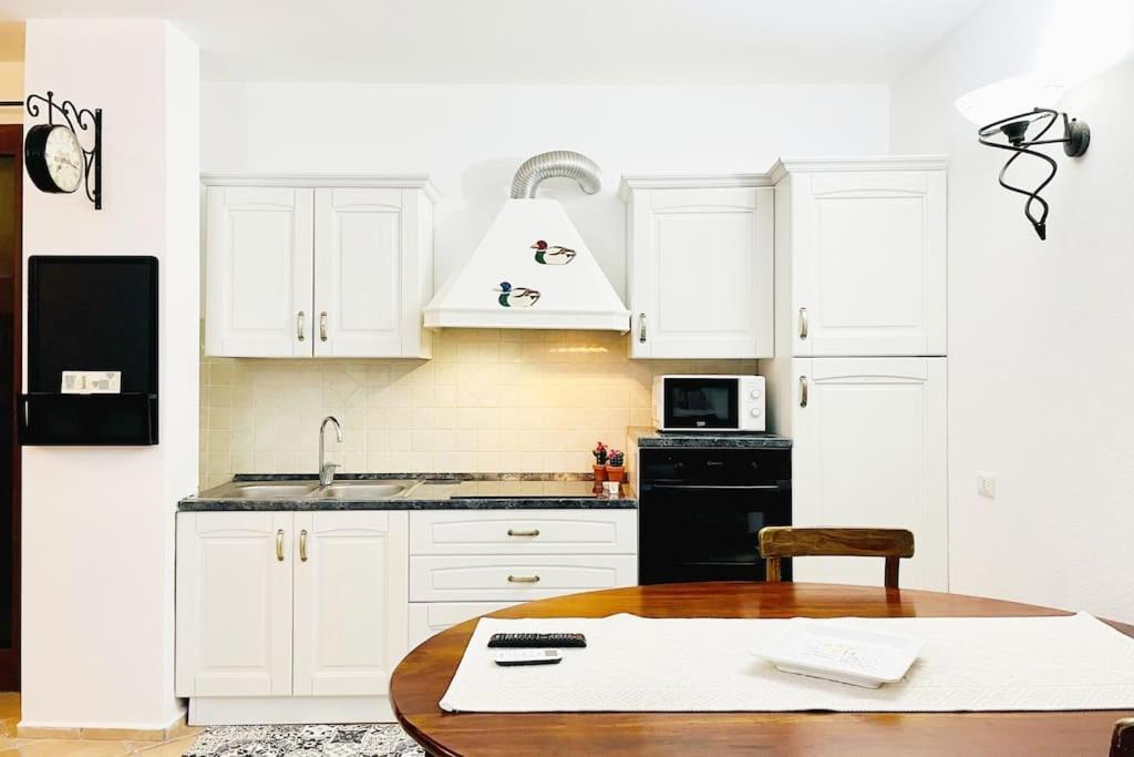 Looney Tunes Home Ольбия Экстерьер фото