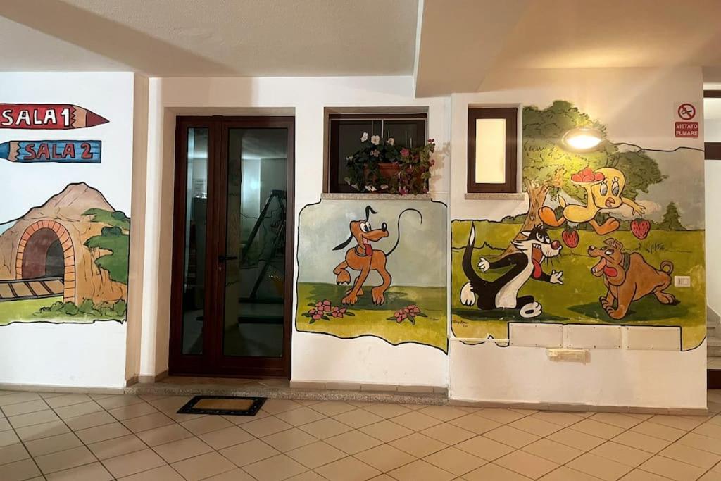 Looney Tunes Home Ольбия Экстерьер фото