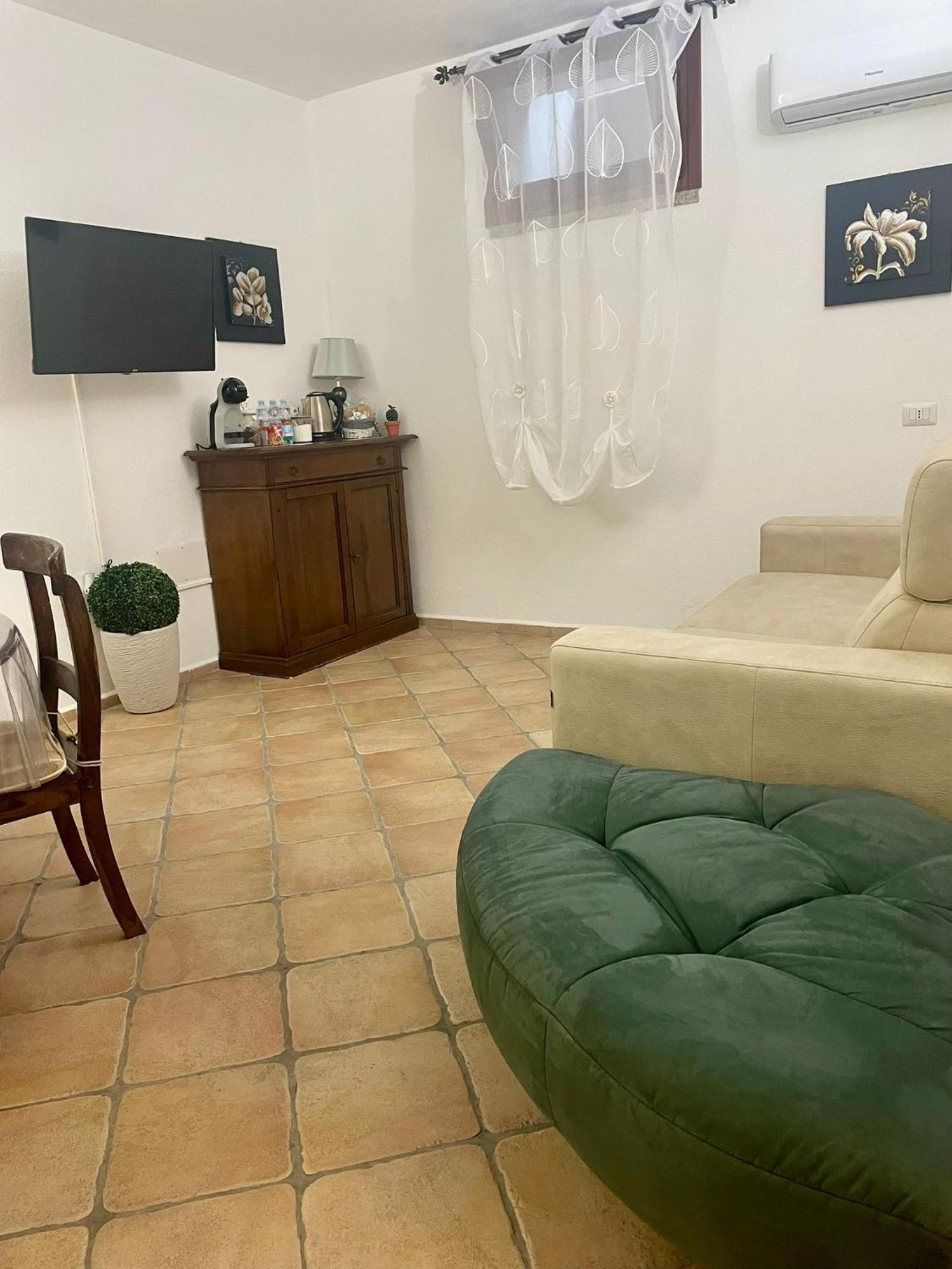 Looney Tunes Home Ольбия Экстерьер фото